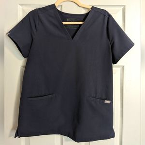 Figs Size Small Casma Three-Pocket Scrub Top